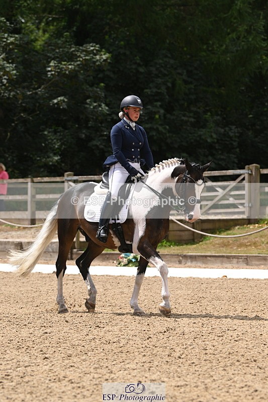 250720A-123552-10374 - 164-Dominique.Kinnaird-Perry-Pallas.Vanquish