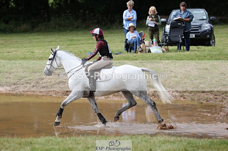 240825X-114943-32343 - 70cm XC 11.00 to 12.00