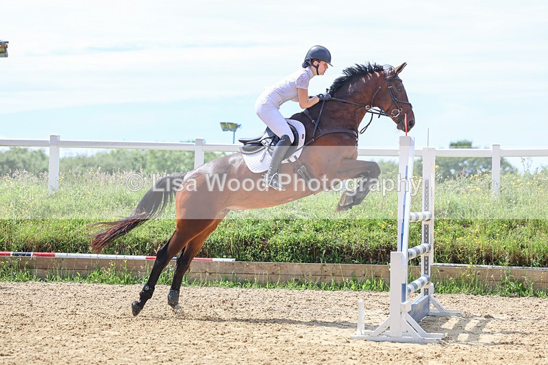 3E7A7375 - Class 8: Senior Newcomers/1.10m open