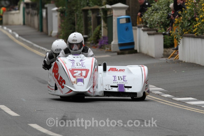 Darren Hope & Paul Bumfrey - Sure Sidecar Race 2
