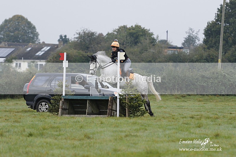 WWHT 171021 0600 - Novice Restricted (0.80m)  17/10/21