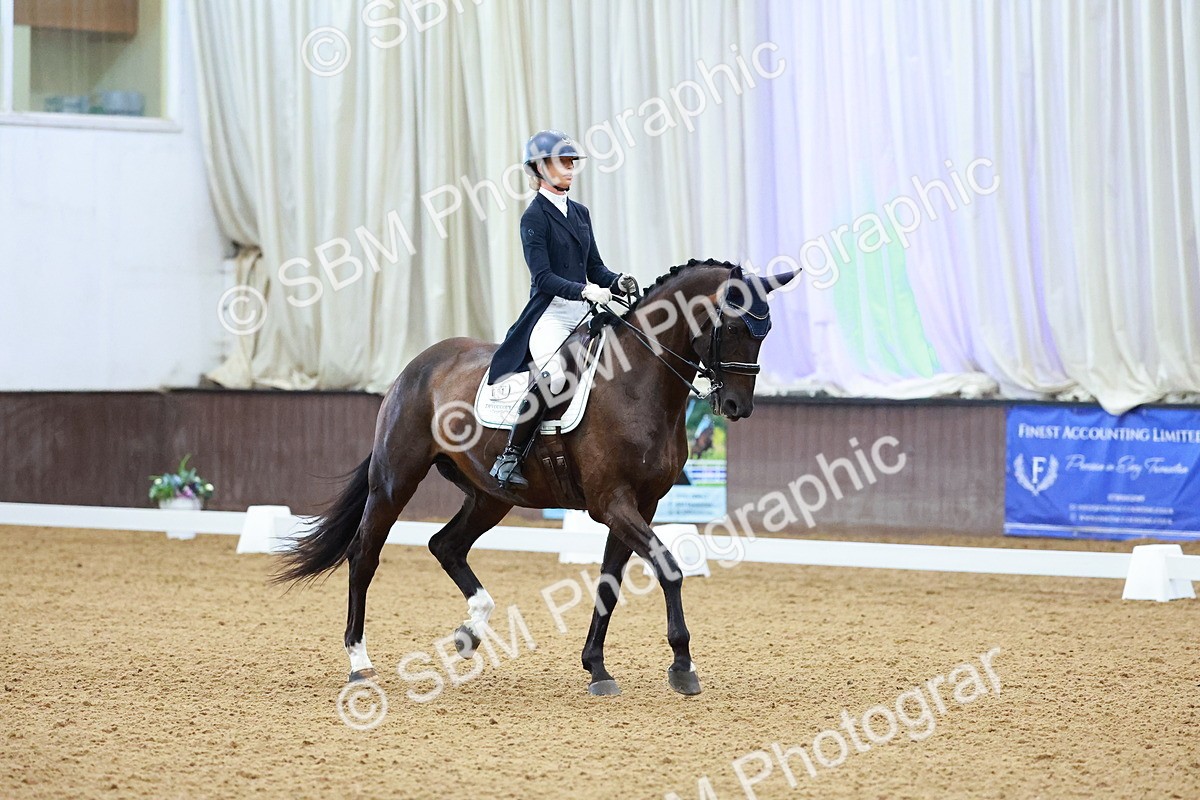 SBM_007073_Class 9 - FEI INT II - 1533-1635 - Isobel