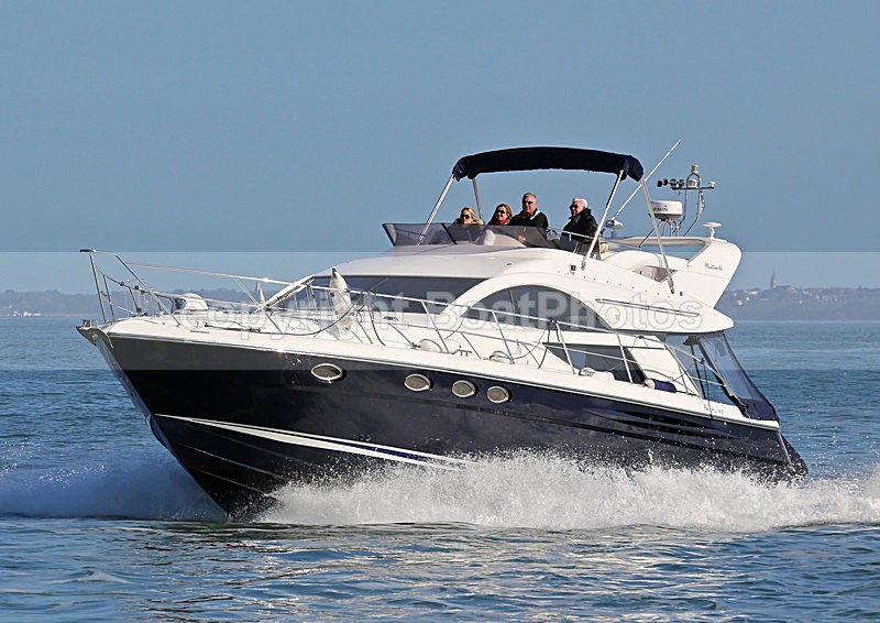 130420 FAIRLINE PHANTOM 46 WT7A5720 - Flybridge Cruisers