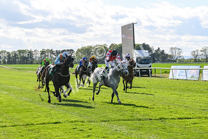 030525-Race 6-Secret Guest-3405 - Race 6