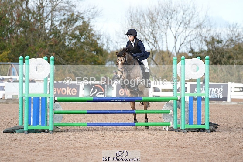 251025-125427-00423 - Cls 9 Pony Winter Discovery and 90cm