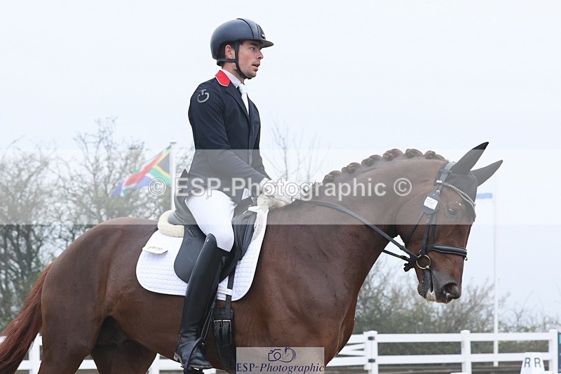 250404-090945-04398 - 076+074-Angus.Corrie-Deane+Amelia.Struel