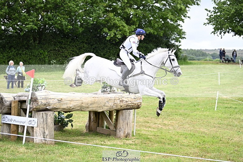 250524A-104947-09096 - A-066-Jemima.Howden-MONBEG.WHISPER