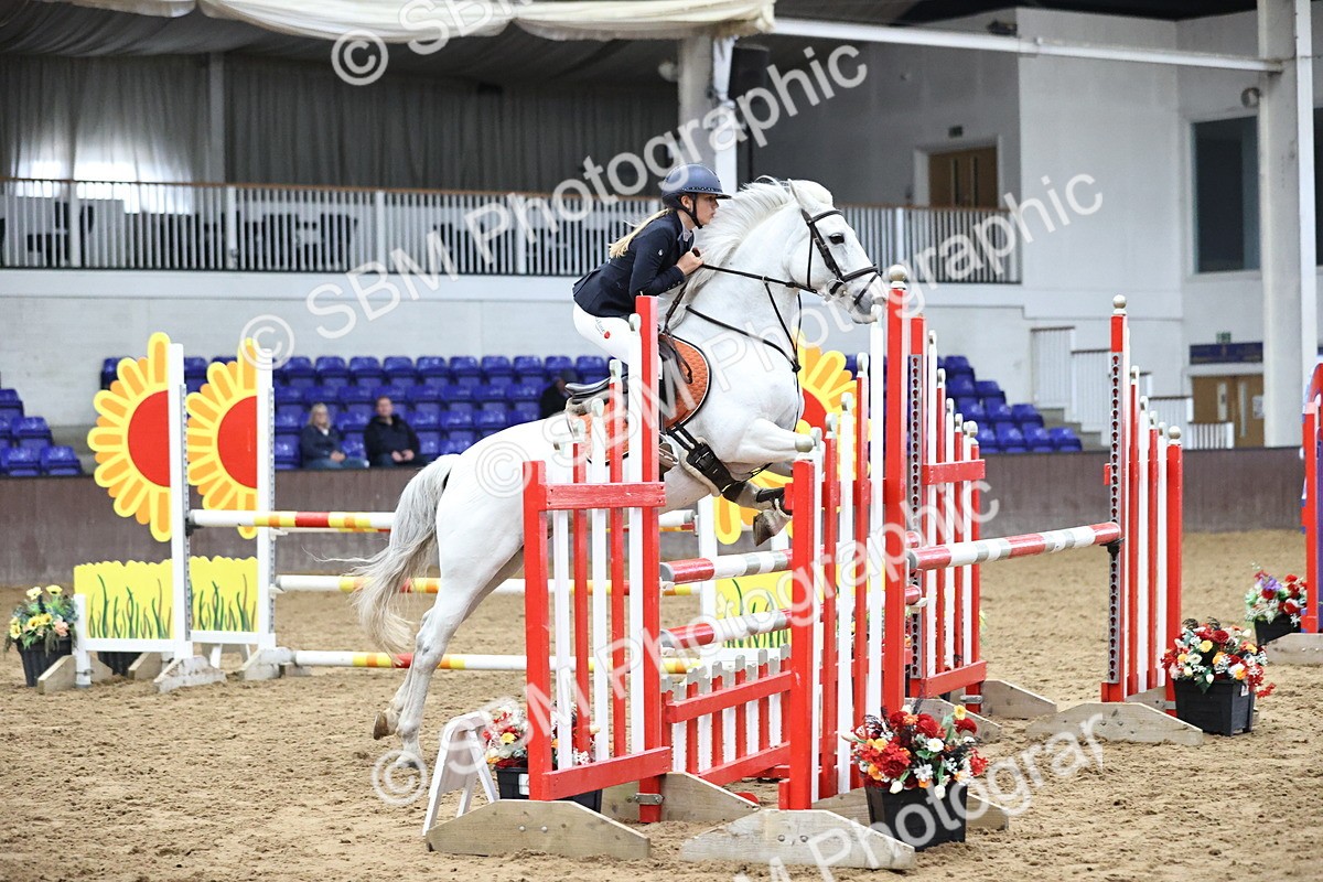 SBM_001187 - Class 5 - Blue Chip Pony Newcomers 1.00m Open