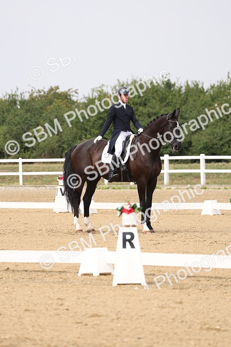 SBM_007123 - Class 9 - FEI INT I - 13.37-14.33