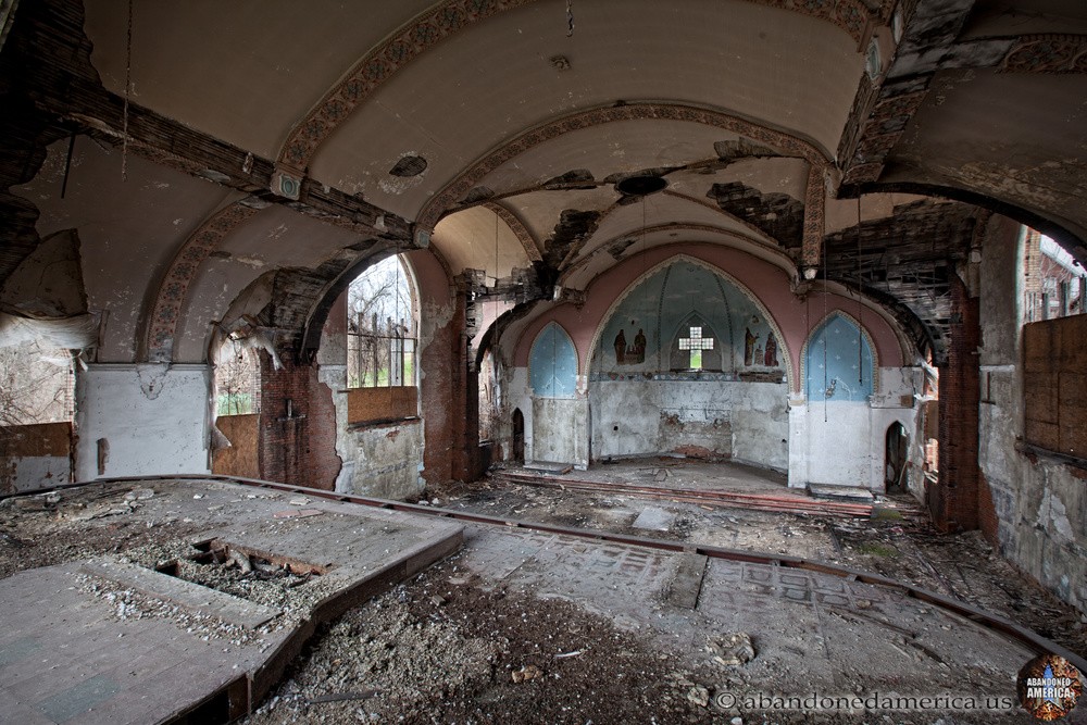Abandoned Church | Matthew Christopher's Abandoned America