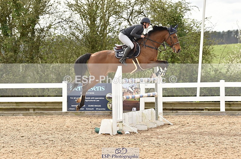 240403A-161104-01102 - Cls 6 National 1.30m