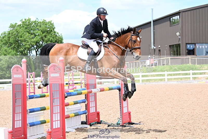 240619A-144410-00740 - Cls 4 Snr Newcomers and 1.10m Open