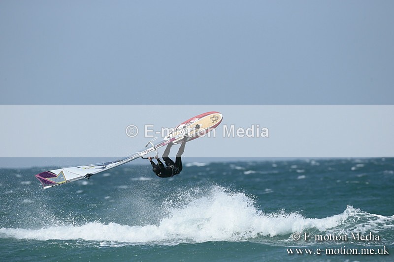 WS 020413-64 - Windsurfing