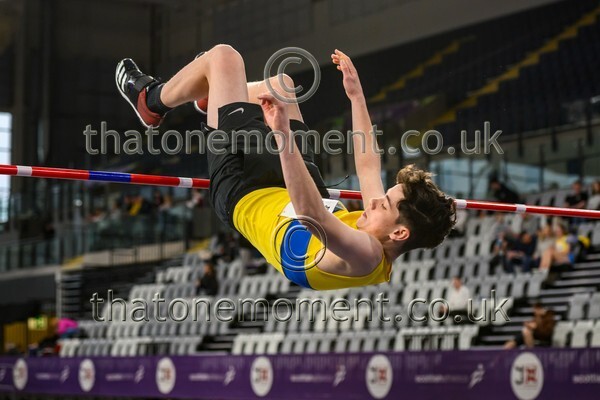 AgeInd25SAT-917720 - Field Male