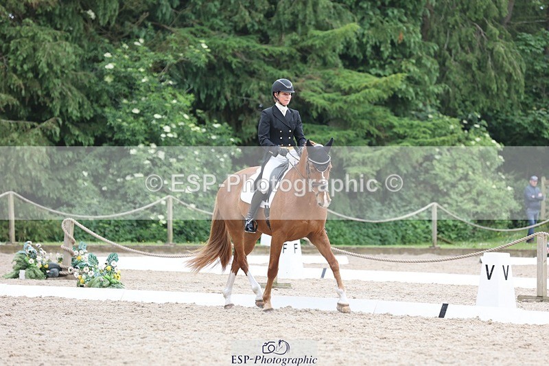 240524-154718-09973 - 367-CROSSTOWN_FINTANS_LAST-Catherine_Burrell