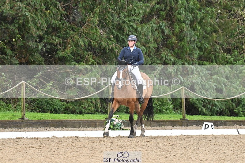 251023A-125313-02021 - C-240-Issy.Hollidge