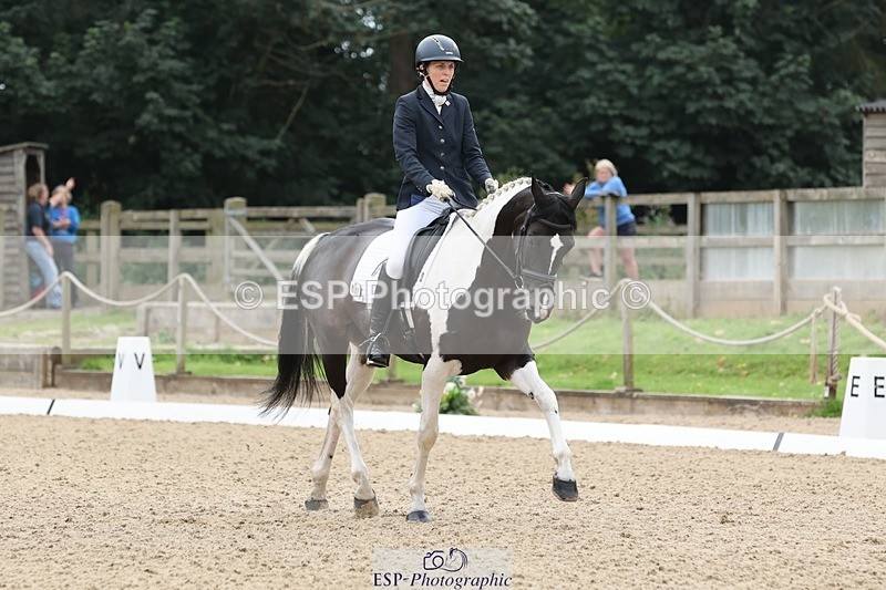 240810-114528-02949 - 189-Emma.Jenkinson-Fleur.C