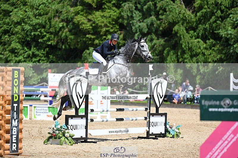 240525-132714-15369 - 529-SBH_BIG_WALL-Izzy_Taylor