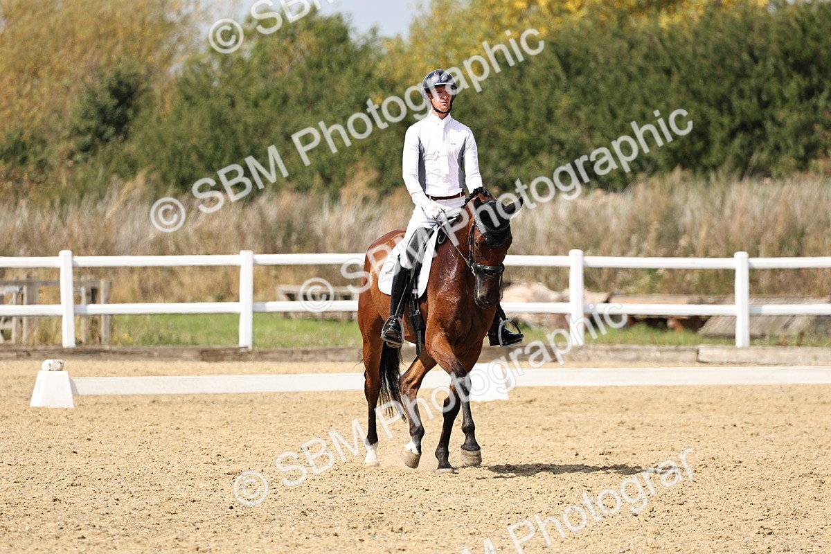 SBM_018760 - Class 16 - Novice 5 - 12.08-13.11