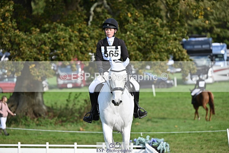 251024A-114241-09739 - G-565-Katie.Maddox