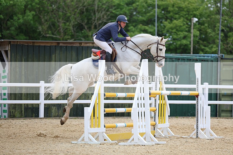 3E7A9715 - Class 9: Senior Foxhunter/1.20 open