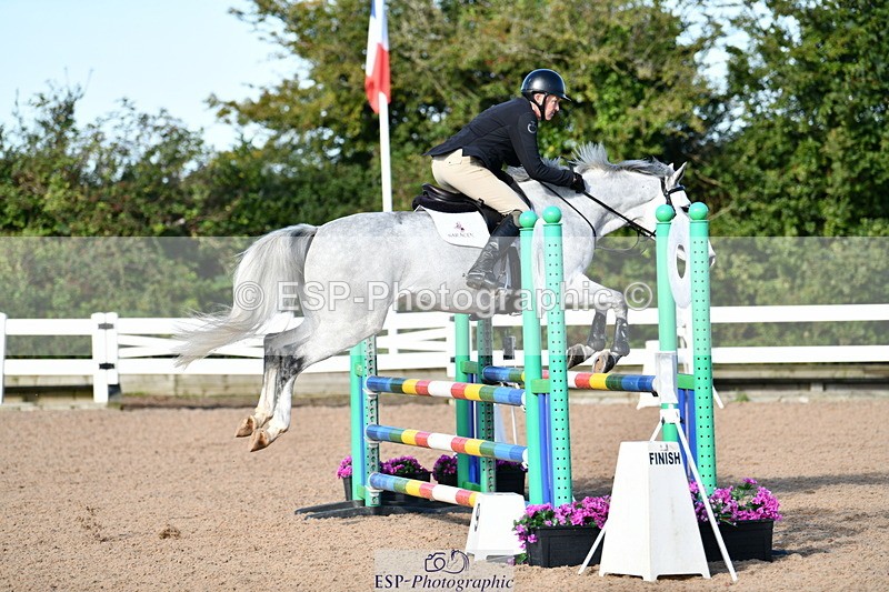 240913A-092941-02939 - Cls 20 Snr British Novice and 90cm Open