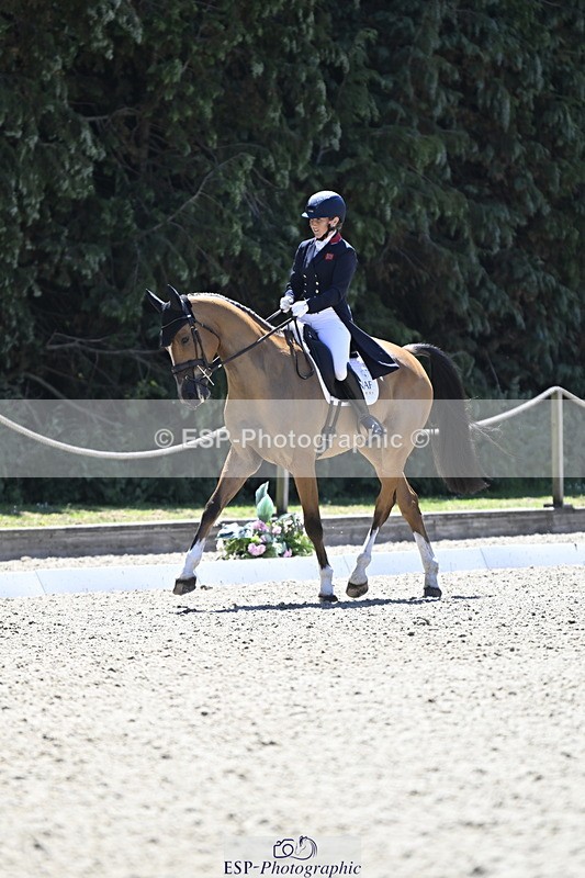 250522A-120028-03329 - B-321-Laura.Collett-BALANCERO