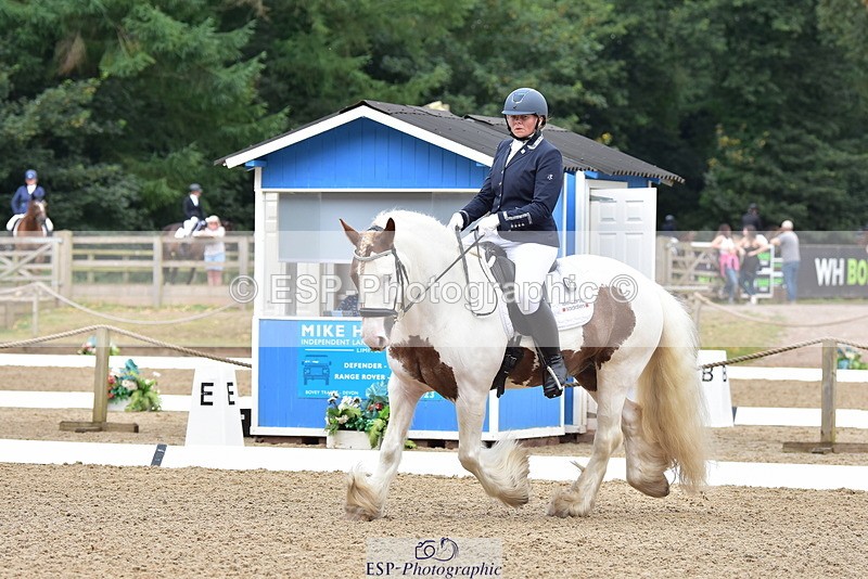 250719A-103504-03725 - 092-Rachael.Smaldon-Nadderbrook.Biscuit