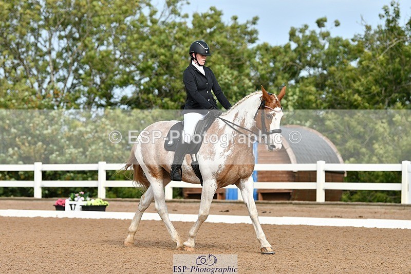 250906-095645-00511 - 090-Isabel.LawsonIn.the.pink