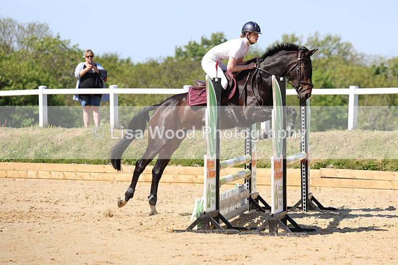 3E7A5487 - Class 4: Senior BN/90cm open