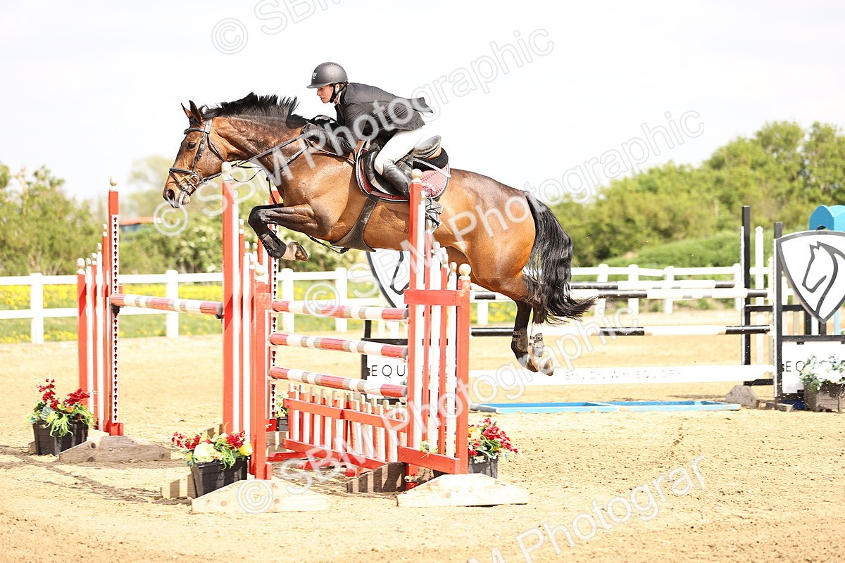  - Class 13 - Senior Foxhunter - 1.20m