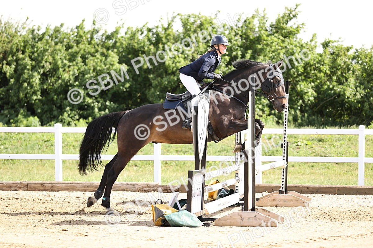 SBM_001873 - Class 8 - Clear Round