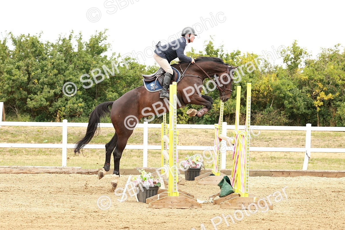 SBM_016779 - Class 20 - Senior Newcomers - 1.10m