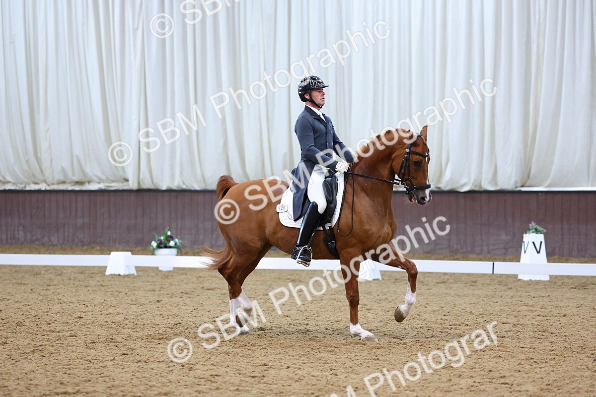 SBM_009415 - Class 14 - FEI Grand Prix - 17.56-19.05