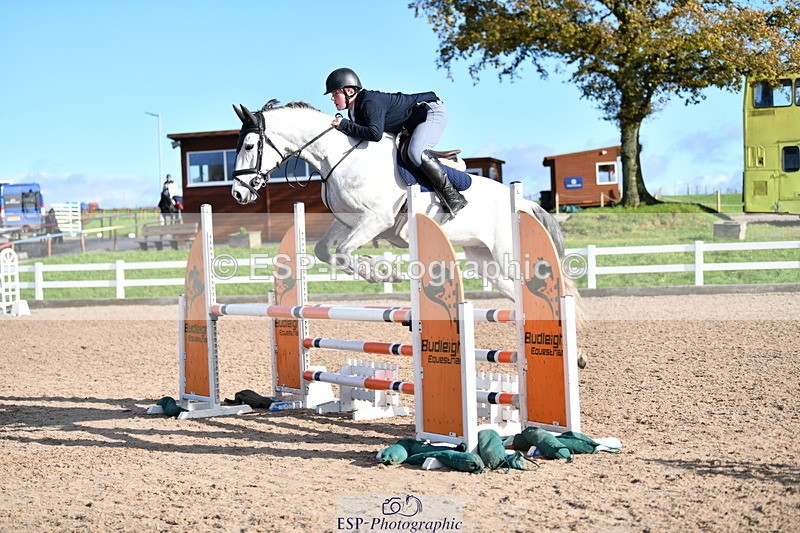 231110A-135734-00721 - Cls 5 Newcomers & 1.10m Open