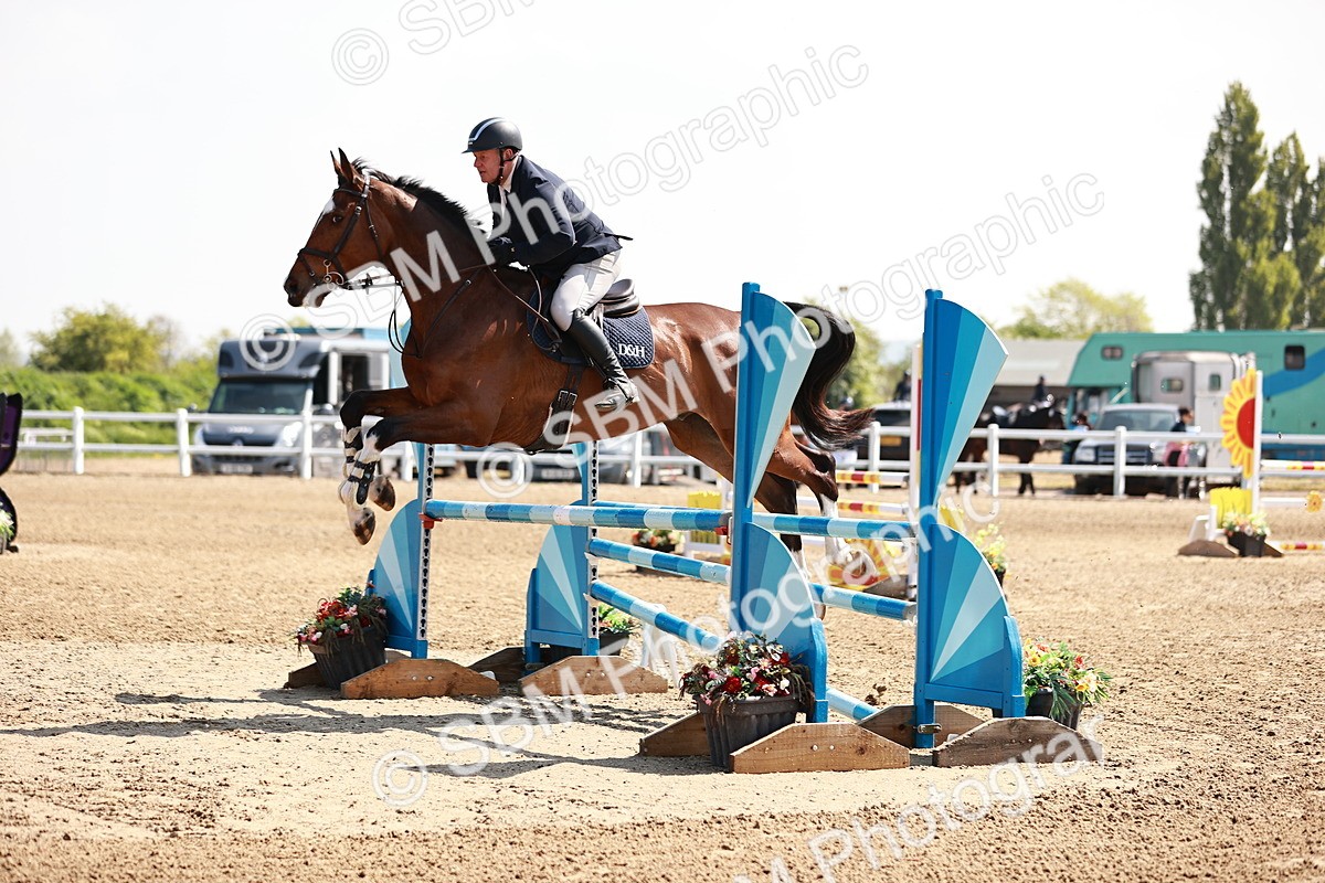  - Class 23 - Senior 1.05m