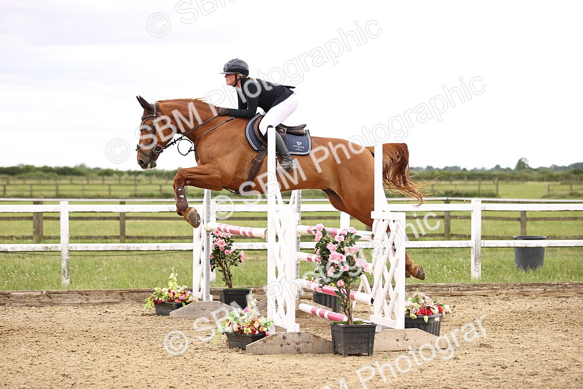 SBM_007721 - Class 19 - Senior Newcomers - 1.10m