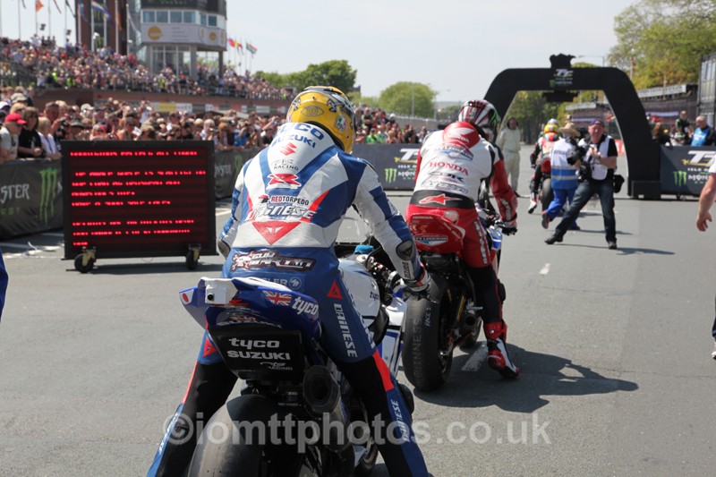 IMG_0554 - Senior TT - Start Line