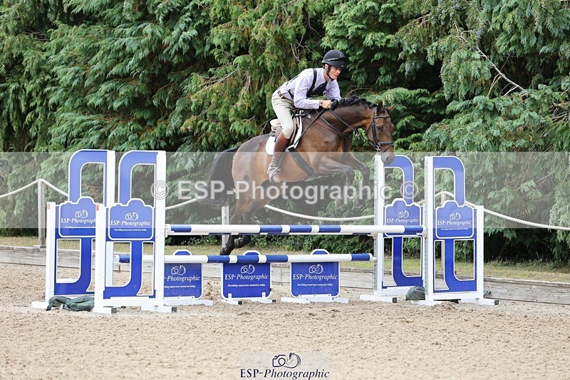 250803A-123245-12834 - M-574-William.Fox-Pitt-JABBEKA