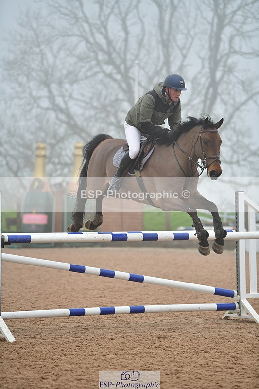 240214A-124225-00509 - Cls 4 Newcomers and 1.10m Open