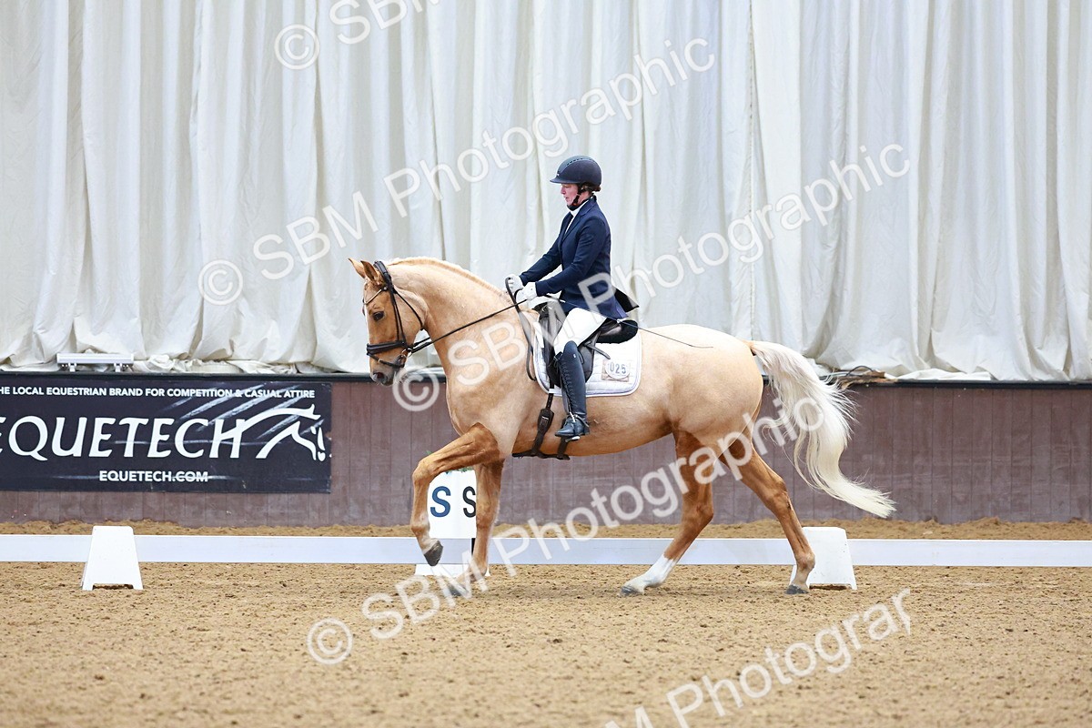 SBM_001236 - Class 18-15-16-22 - Elementary 5 Novice 5-Novice 6