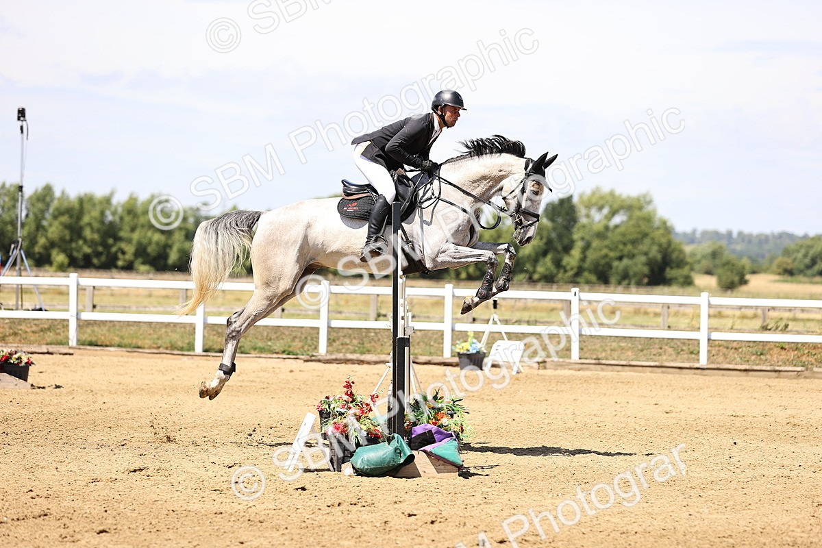SBM_010093 - Class 9 - Senior Foxhunter - 1.20m Open