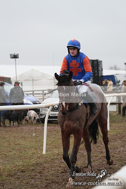 PtP 260125 1015 - Cocklebarrow Point-to-Point racing with the Heythrop Hunt 26/01/25