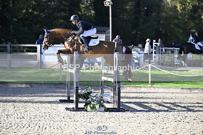 241026-114625-12584 - 017-Louis.Pern-CLASSICTOP.MISS.VIVIENNE