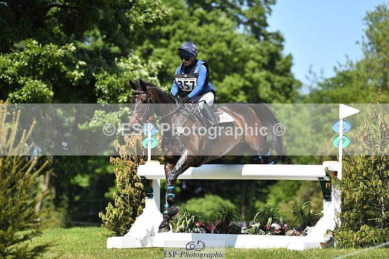 230527-144641-10544 - 357-VIVENDI_HERO-Saffron_Cresswell-XC