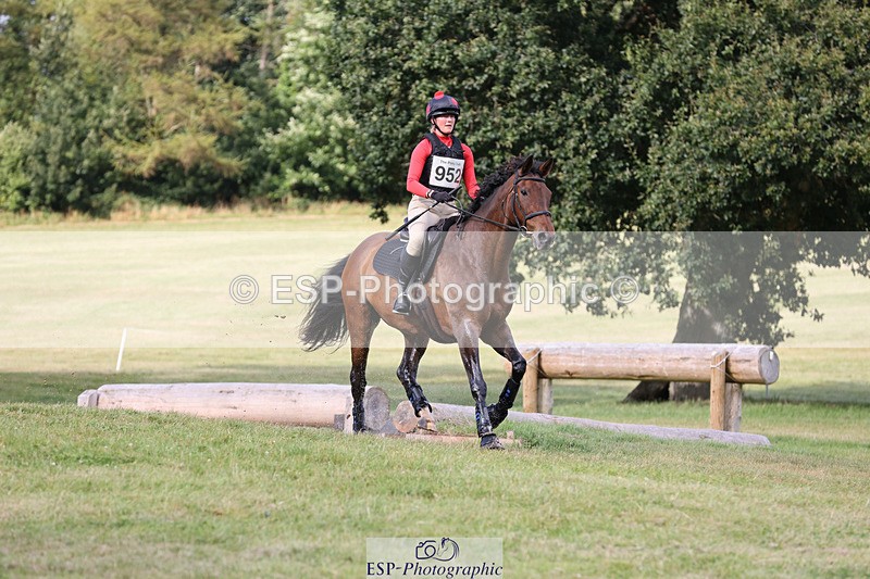 240825X-170959-37868 - 80cm XC 16.30 to 17.30