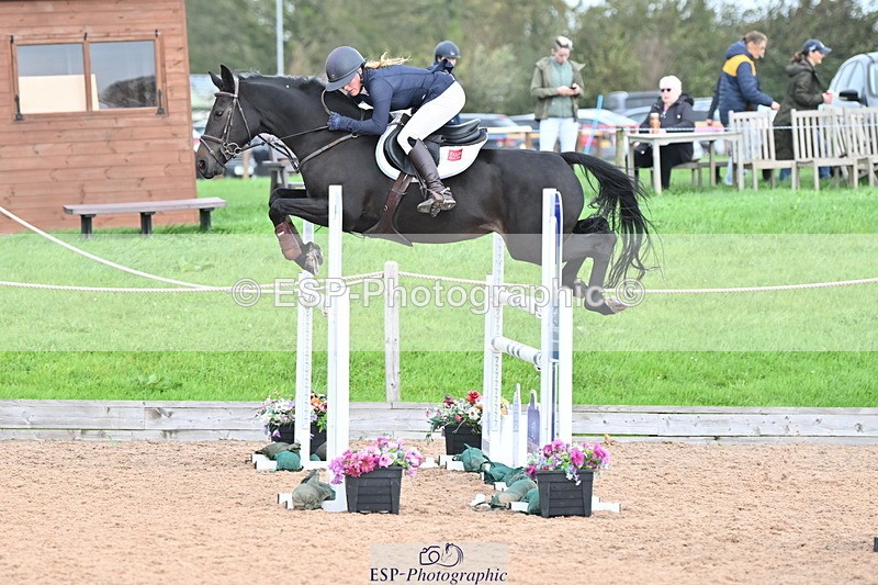 231013A-125813-02270 - Cls 8 Blue Chip Power Jump Off and Presentations