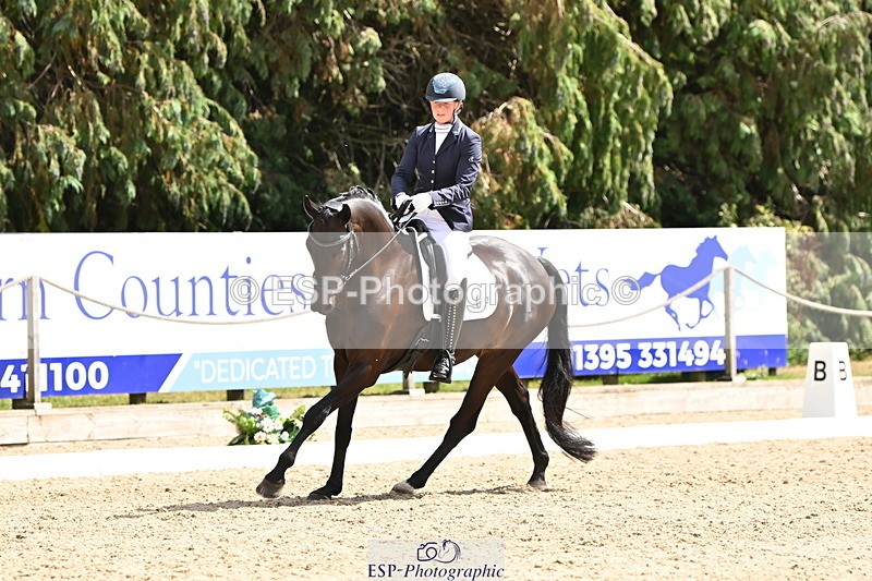 250808A-144013-00968 - 032-Caitlin.BurgessFurst.Sandreo.MFS