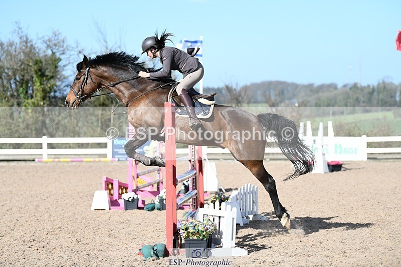 250330-103311-06160 - Cls 32 British Novice and 90cm