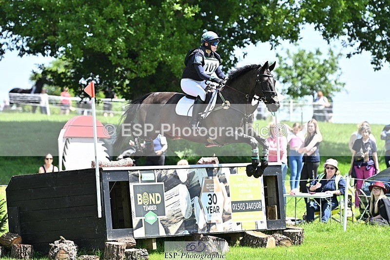 240525-124449-14196 - 101-MORELANDS_CASANOVA-Daisy_Bathe